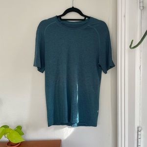 Men’s lululemon athletic tshirt